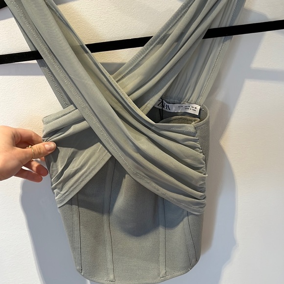 Going out top - Picture 2 of 6